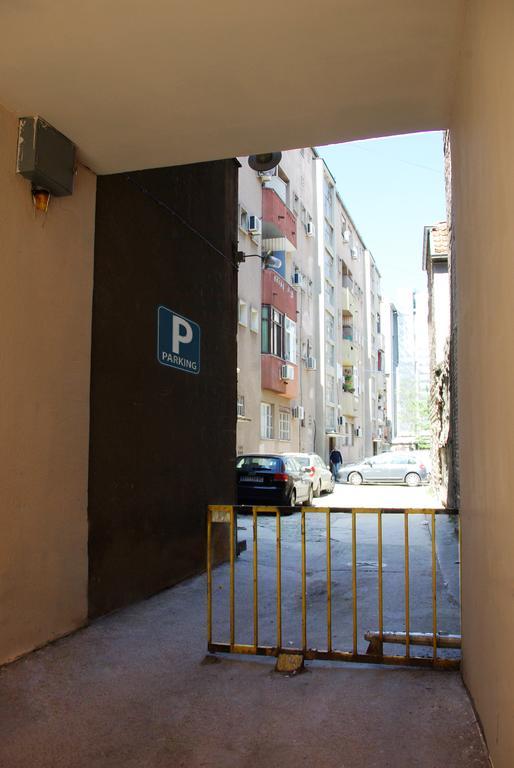 Square Studio Apartment Nis Exterior photo